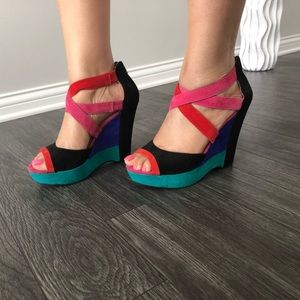 Multi color wedge sandal